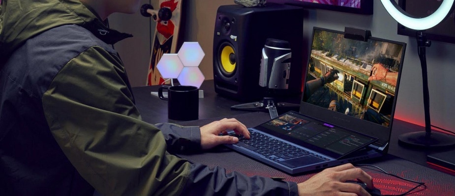 игра на ноутбуке