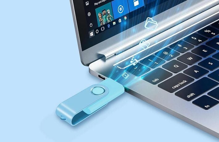 флешка в ноутбуке