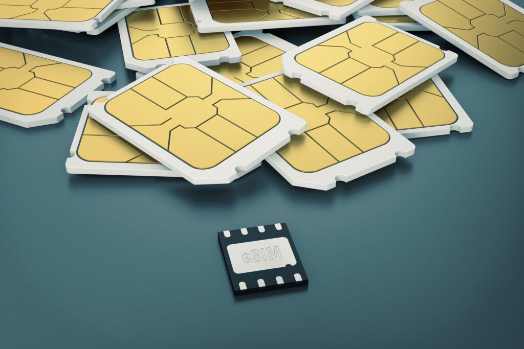 Всё про eSIM в России в 2024 году: как подключить, какие операторы и ...