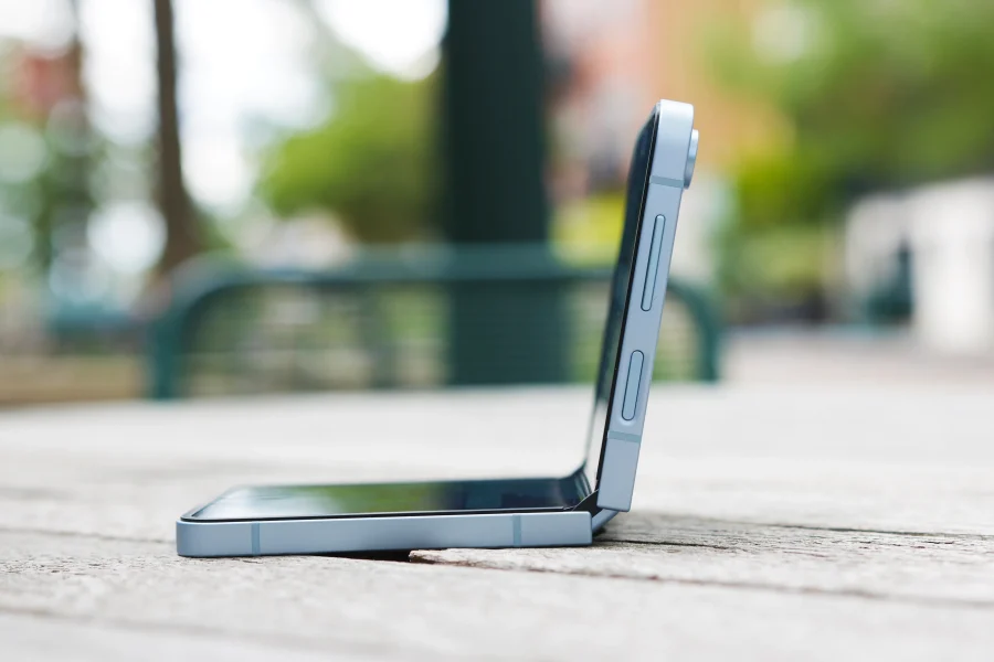 Камера Galaxy Z Flip 7 вызывает беспокойство