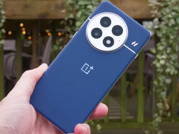 OnePlus 13 Mini удивил даже фанатов: батарея больше, чем у флагмана!