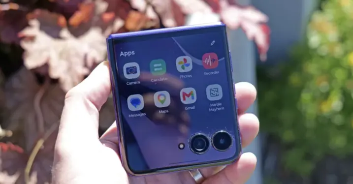 Motorola Razr Ultra обзор